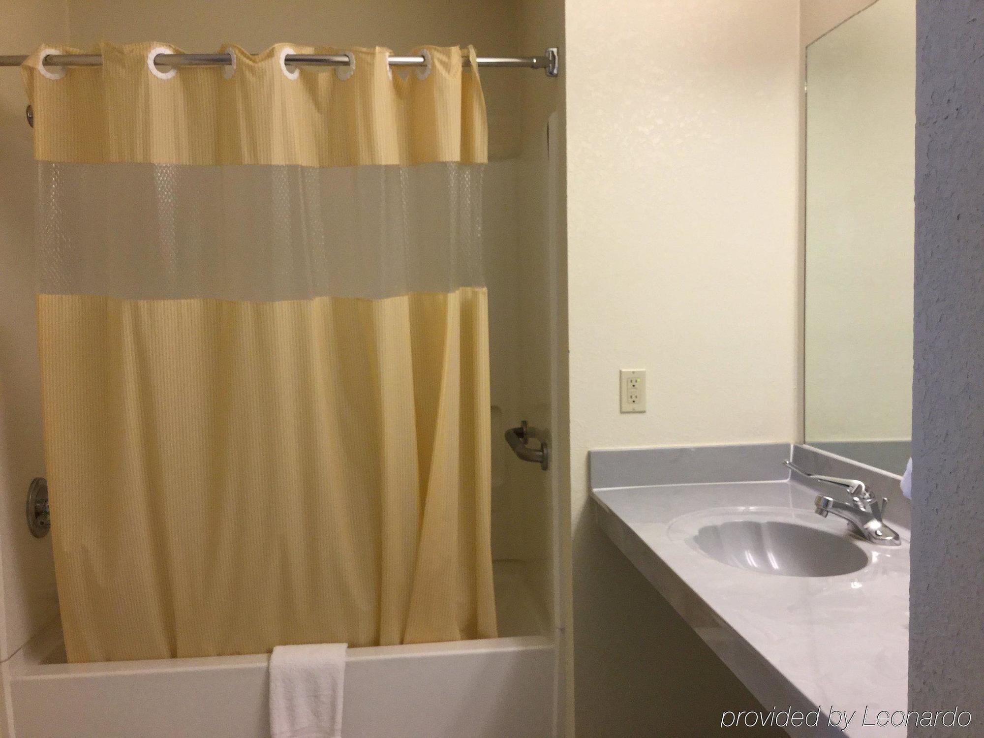 Americas Best Value Inn Cabot Екстериор снимка